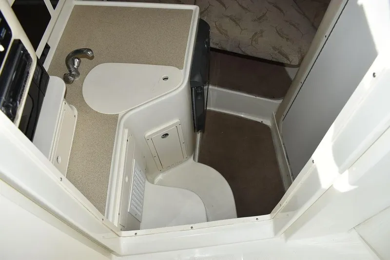 Slide: The Image of Hydra-Sports 2800 WA Vector 2003 - 81