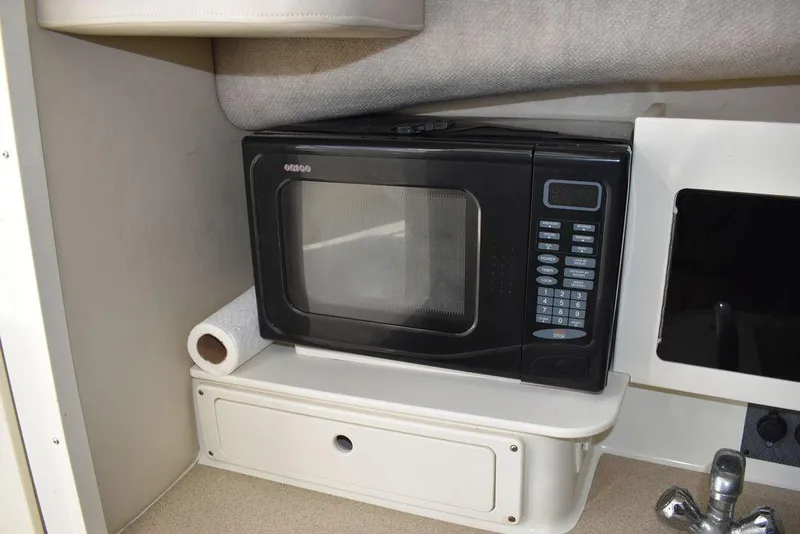 Slide: The Image of Hydra-Sports 2800 WA Vector 2003 - 82