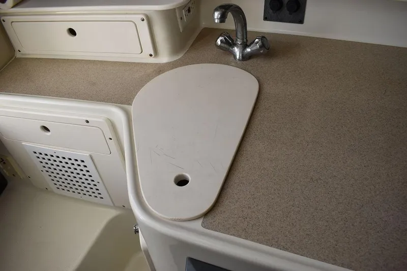 Slide: The Image of Hydra-Sports 2800 WA Vector 2003 - 87