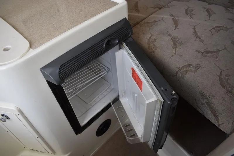 Slide: The Image of Hydra-Sports 2800 WA Vector 2003 - 92