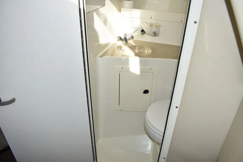 Slide: The Image of Hydra-Sports 2800 WA Vector 2003 - 95