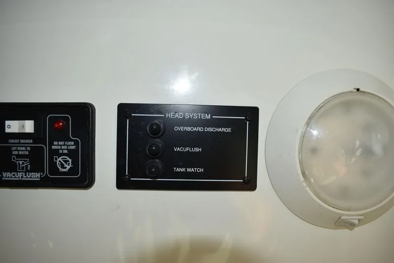 Slide: The Image of Hydra-Sports 2800 WA Vector 2003 - 98