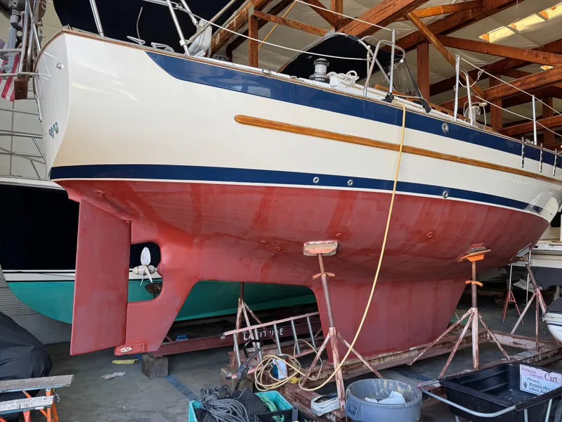 Slide: The Image of Pacific Seacraft 31 sailboat, 2006 model, in dry dock for maintenance. - 18