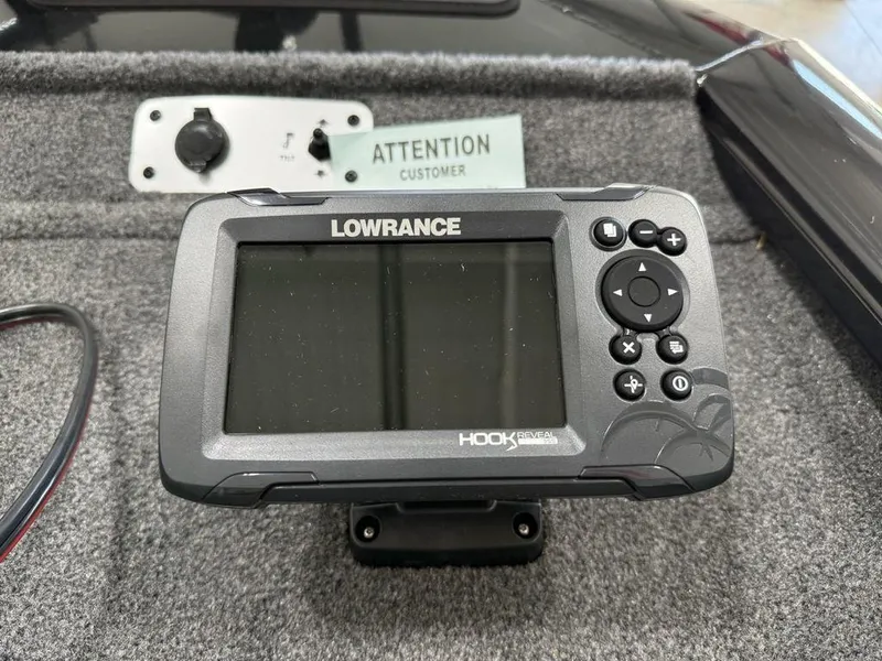 Slide: The Image of Lowrance Hook fish finder on 2024 Tracker Pro Team™ 195 TXW Tournament Edition boat. - 5
