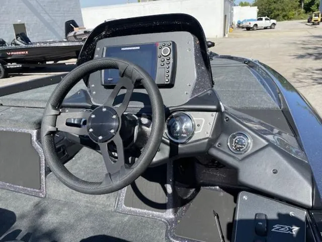 Slide: The Image of Skeeter ZX200 2025 - 11