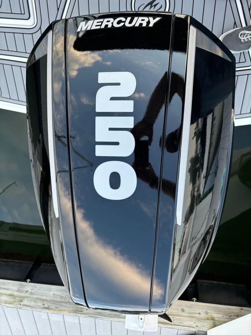 Slide: The Image of Mercury 250 outboard motor on a 2022 Monterey M-45 boat. - 31