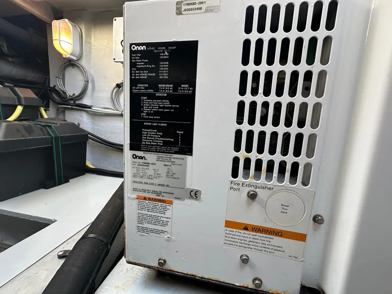 Slide: The Image of Meridian 580 Pilothouse 2004 - 191