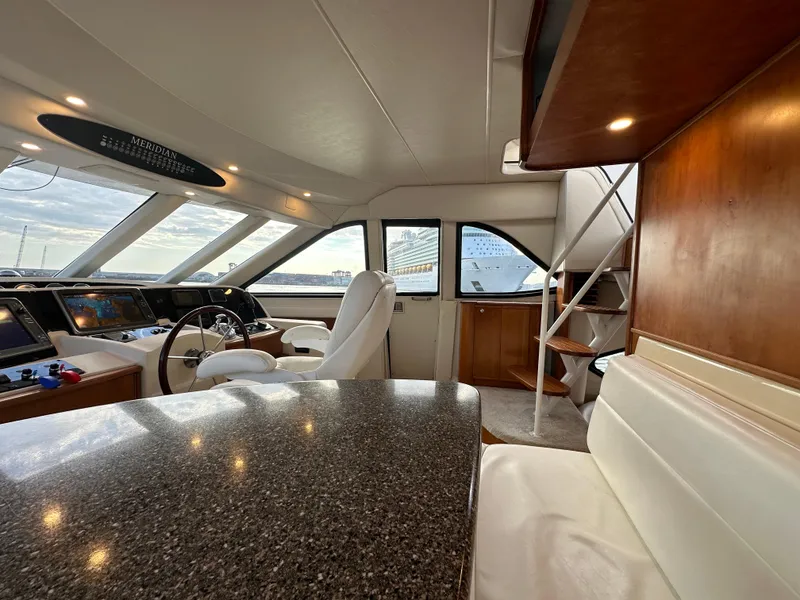 Slide: The Image of Meridian 580 Pilothouse 2004 - 54