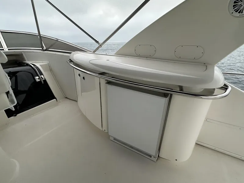 Slide: The Image of Meridian 580 Pilothouse 2004 - 70