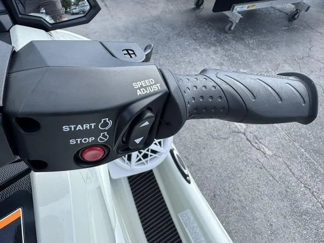 Slide: The Image of Yamaha VX Cruiser HO 2025 - 16