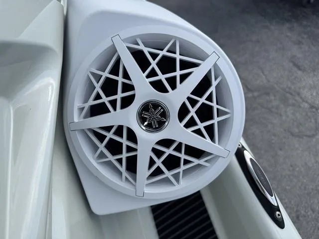 Slide: The Image of Yamaha VX Cruiser HO 2025 - 17