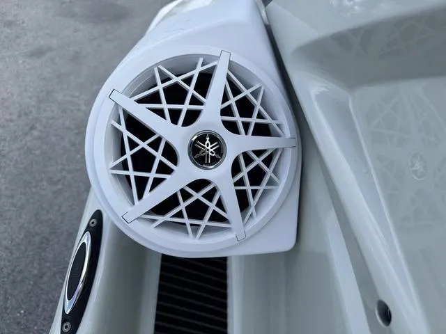 Slide: The Image of Yamaha VX Cruiser HO 2025 - 12