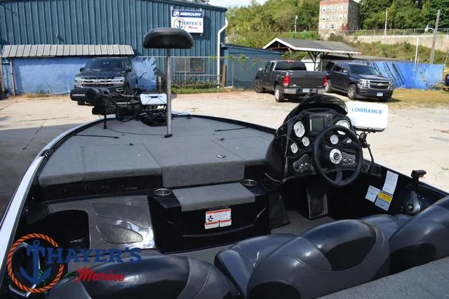 Slide: The Image of 2011 Nitro Z Series Z-6 boat interior with steering wheel and dashboard at Thayer's Marine. - 24