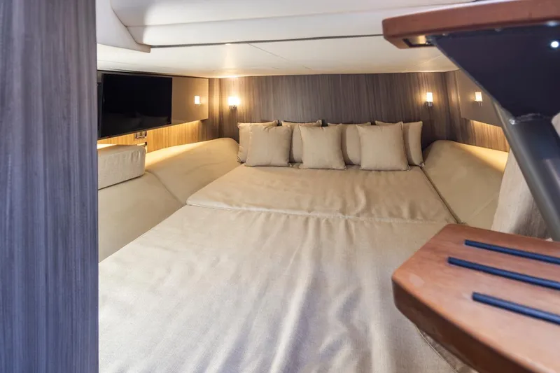Slide: The Image of Master Stateroom - 22