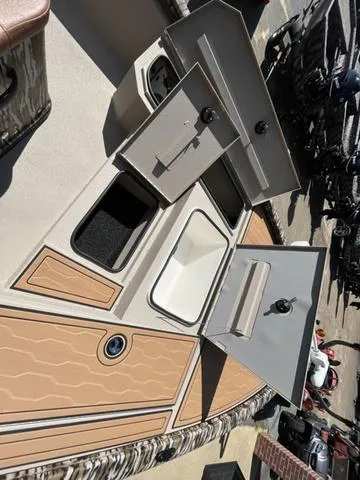 Slide: The Image of Avid 21 FST 2025 - 21