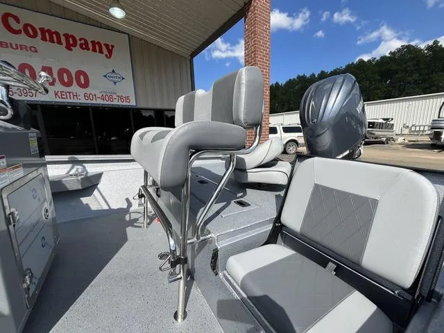 Slide: The Image of Xpress H22 2025 - 30