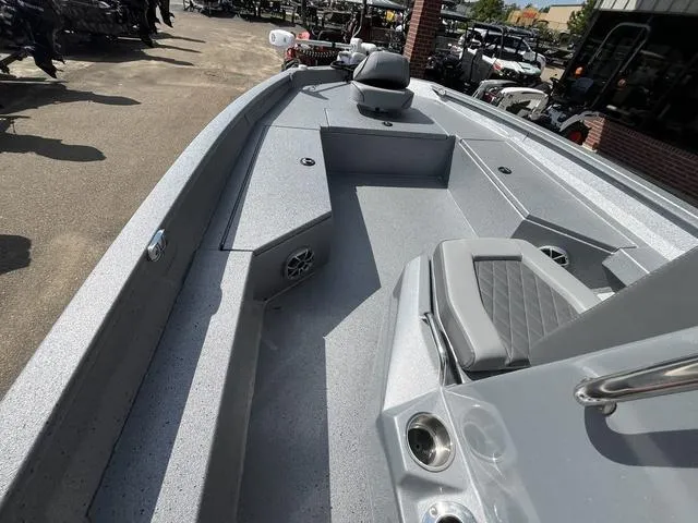 Slide: The Image of Xpress H22 2025 - 42