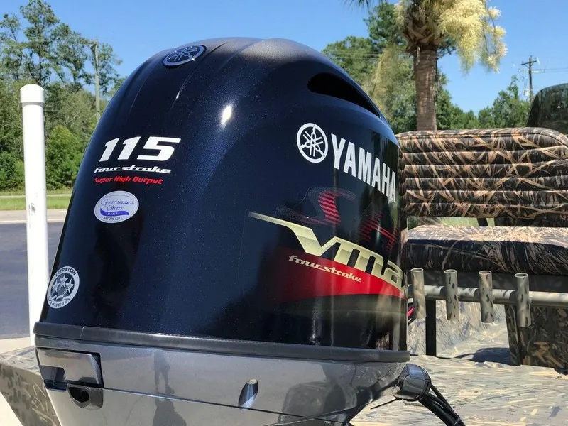 Slide: The Image of Yamaha 115 VMAX outboard motor on War Eagle Blackhawk 961, 2025 model. - 15