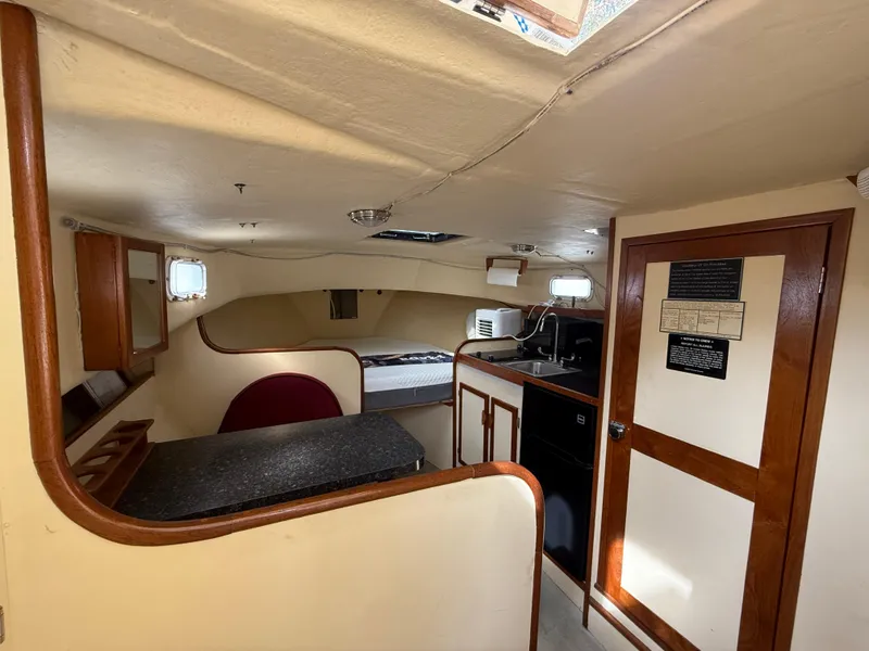 Slide: The Image of Harris Downeast 1986 - 17