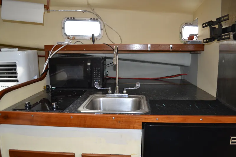 Slide: The Image of Harris Downeast 1986 - 19