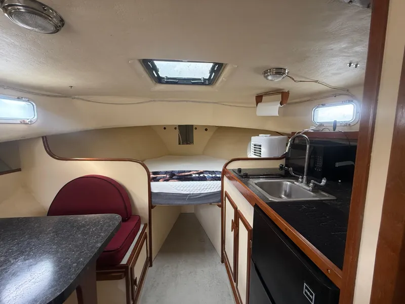 Slide: The Image of Harris Downeast 1986 - 21