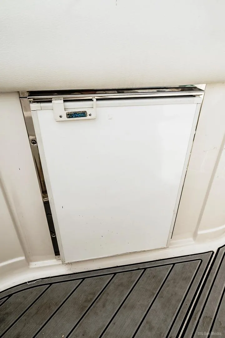 Slide: The Image of Cockpit Refrigerator - 18