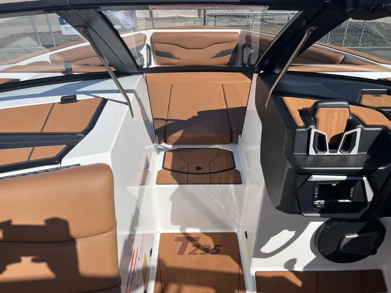 Slide: The Image of Axis Wake Research T235 2025 - 30