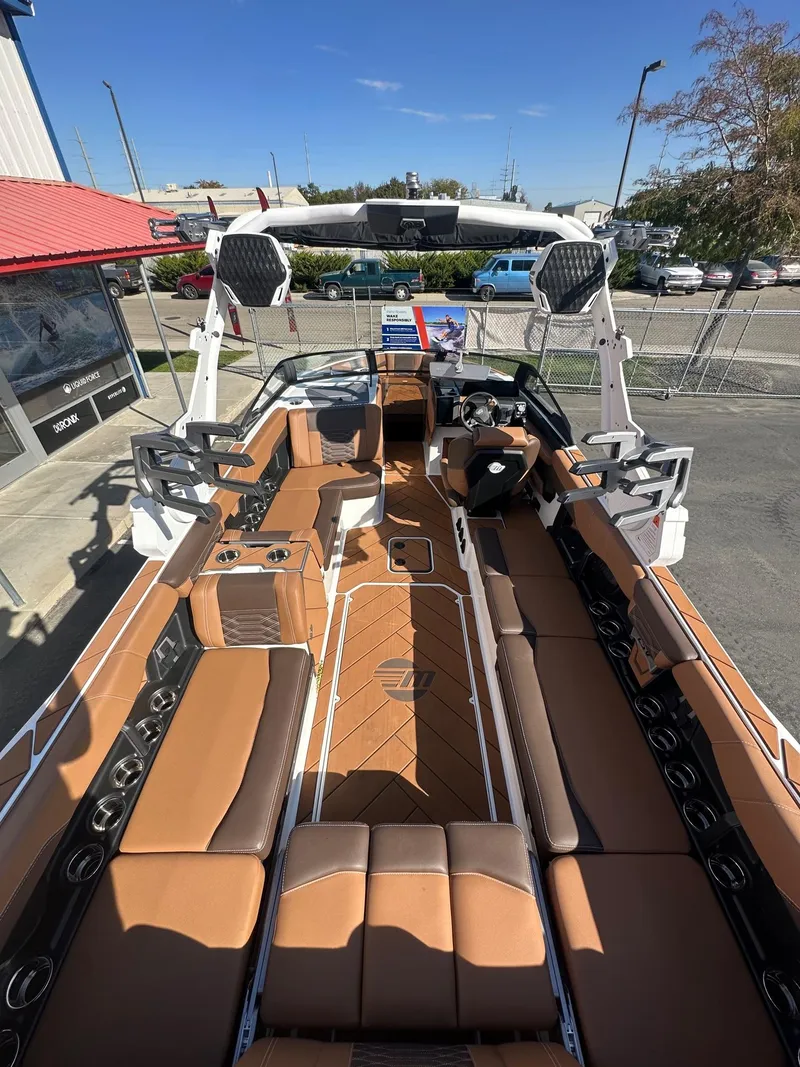 Slide: The Image of Malibu 26 LSV 2025 - 10