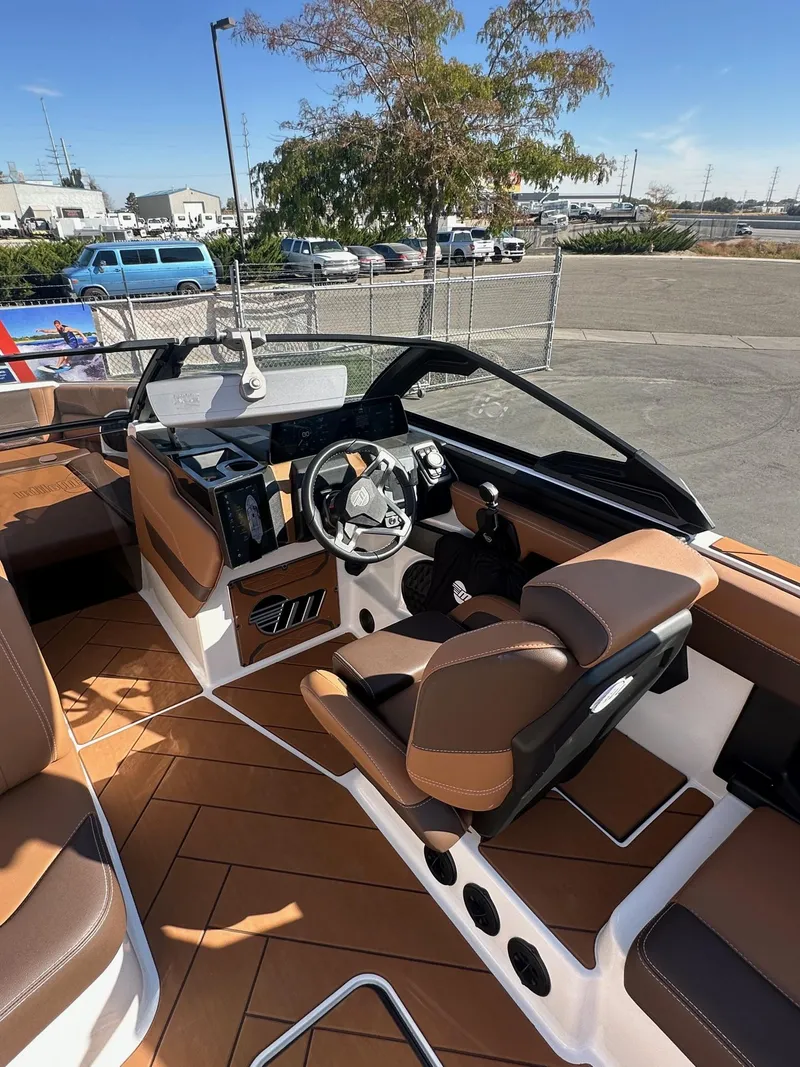 Slide: The Image of Malibu 26 LSV 2025 - 16