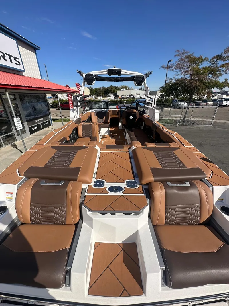 Slide: The Image of Malibu 26 LSV 2025 - 9