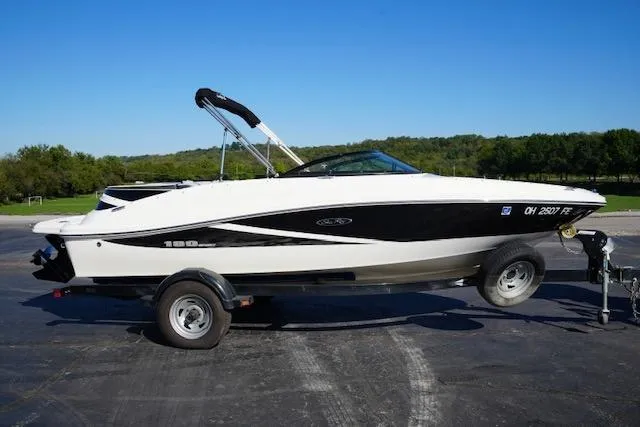 Slide: The Image of Sea Ray 190 Sport 2012 - 0