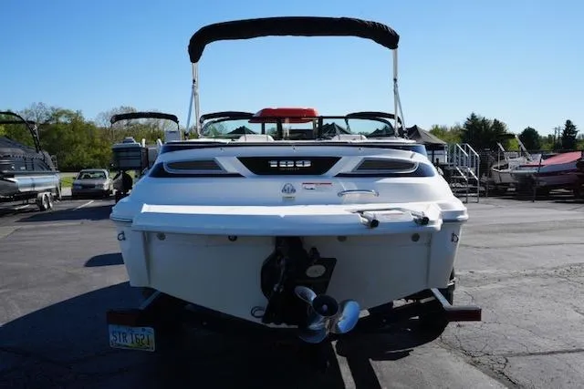 Slide: The Image of Sea Ray 190 Sport 2012 - 1