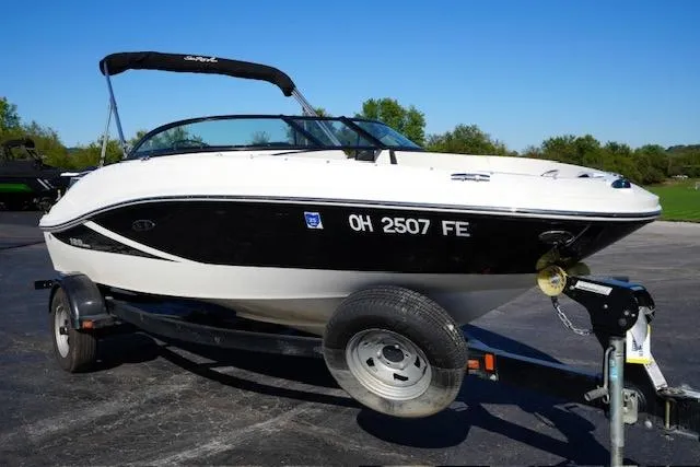 Slide: The Image of Sea Ray 190 Sport 2012 - 2