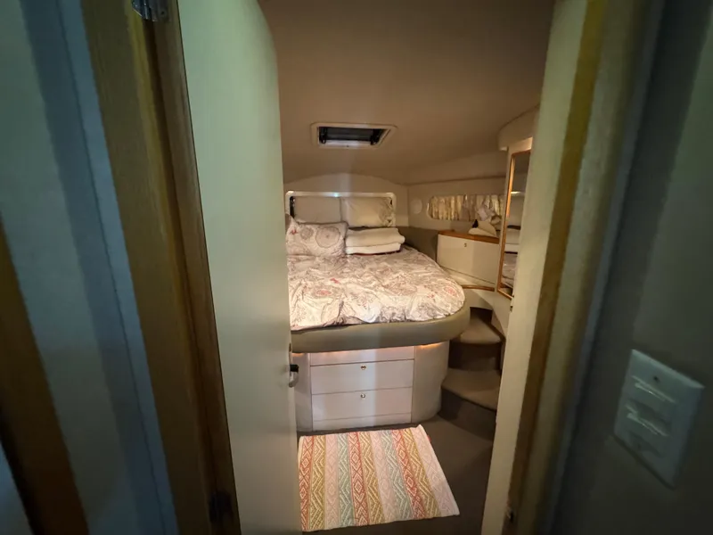 Slide: The Image of Sea Ray 400 Sedan Bridge 1996 - 51