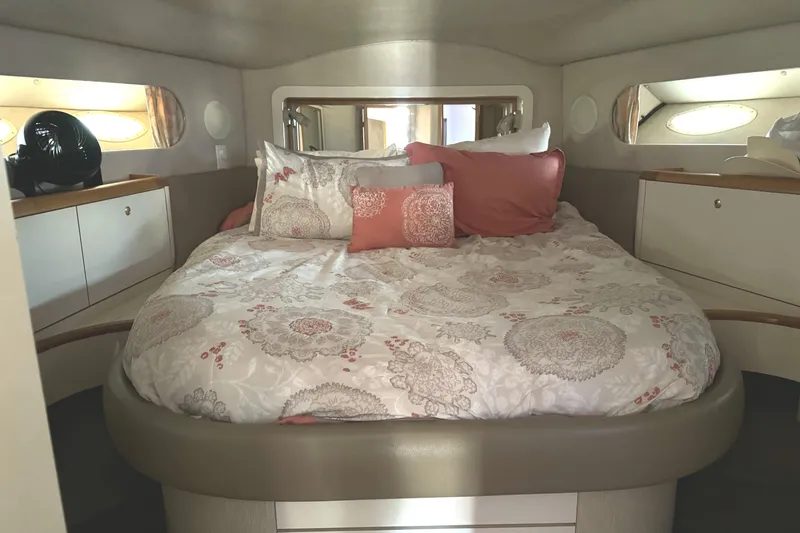 Slide: The Image of Sea Ray 400 Sedan Bridge 1996 - 52