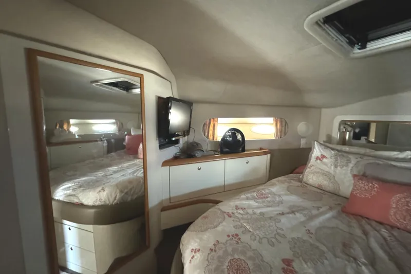 Slide: The Image of Sea Ray 400 Sedan Bridge 1996 - 53