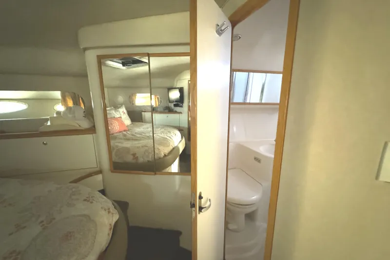 Slide: The Image of Sea Ray 400 Sedan Bridge 1996 - 57