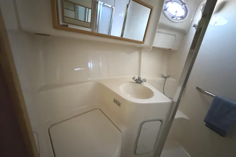 Slide: The Image of Sea Ray 400 Sedan Bridge 1996 - 59