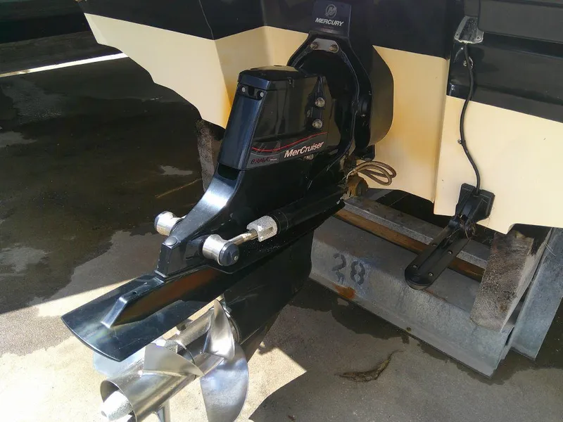 Slide: The Image of 2018 Sea Ray SPX 230 boat with MerCruiser engine and propeller. - 3