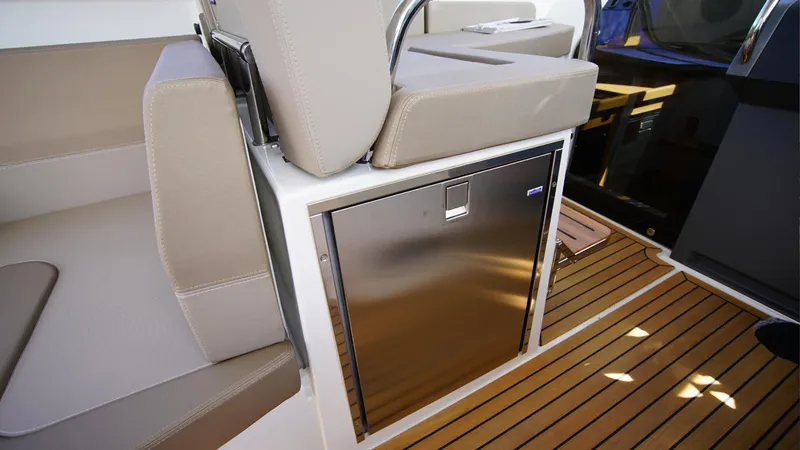 Slide: The Image of 2025 Nimbus Weekender 11 #42 - 18