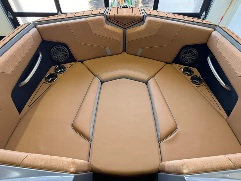 Slide: The Image of Nautique Super Air Nautique GS22 2025 - 15