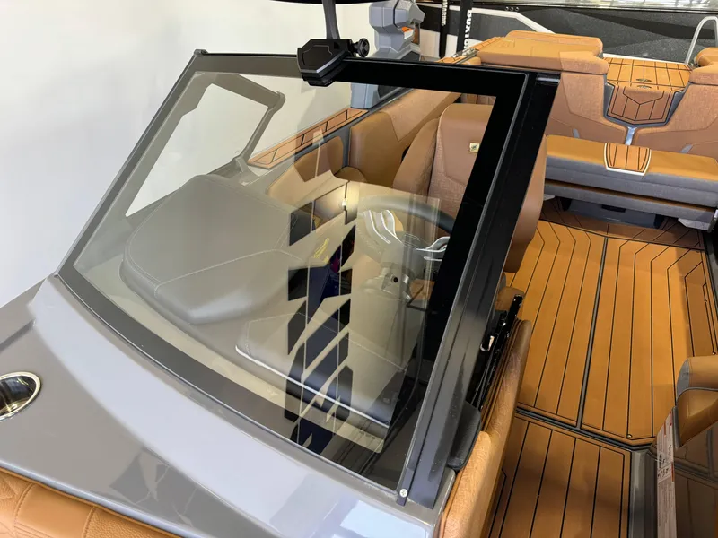 Slide: The Image of Nautique Super Air Nautique GS22 2025 - 18