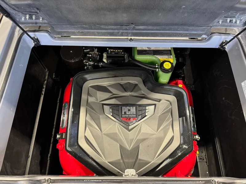 Slide: The Image of Nautique Super Air Nautique GS22 2025 - 26