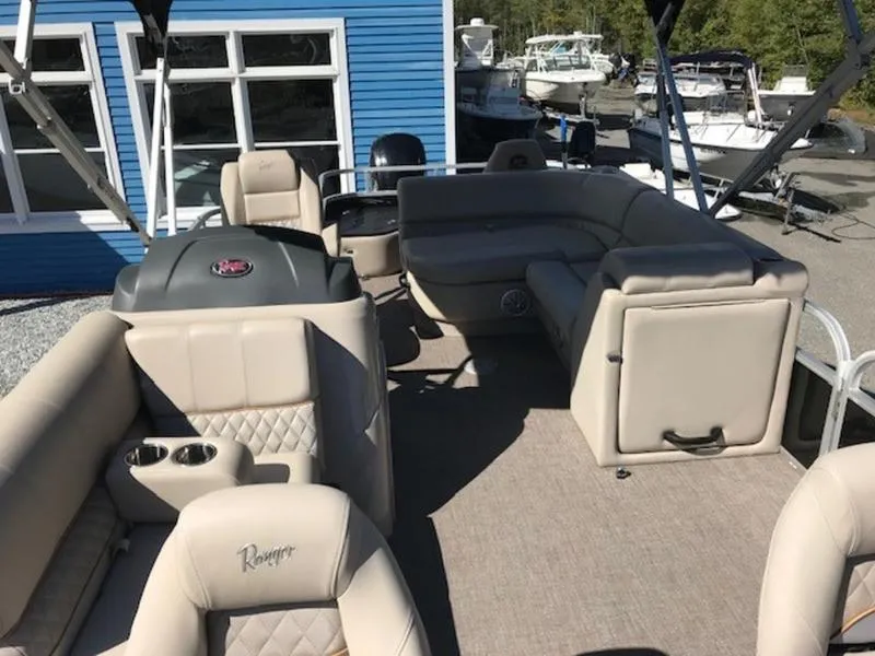 Slide: The Image of Ranger 200 F 2019 - 18