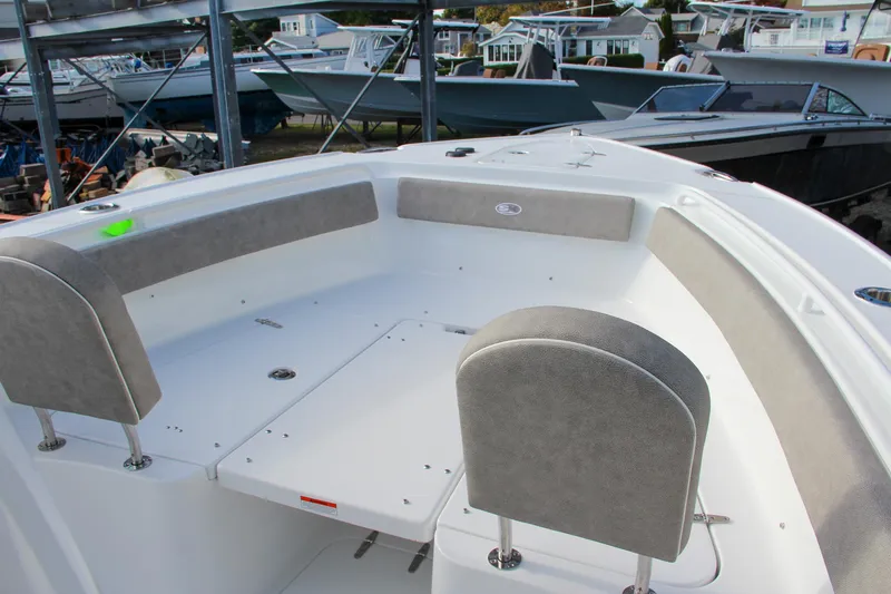 Slide: The Image of Sea Hunt Ultra 265 SE 2025 - 52