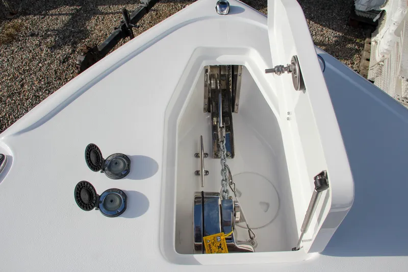 Slide: The Image of Sea Hunt Ultra 265 SE 2025 - 61