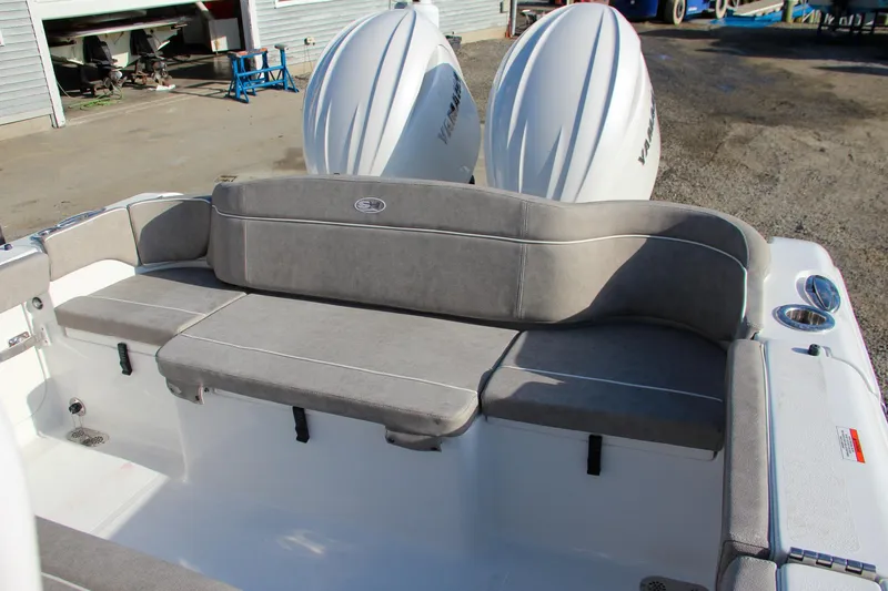 Slide: The Image of Sea Hunt Ultra 265 SE 2025 - 62