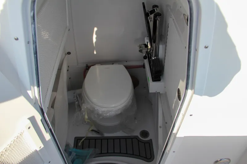 Slide: The Image of Sea Hunt Ultra 265 SE 2025 - 63