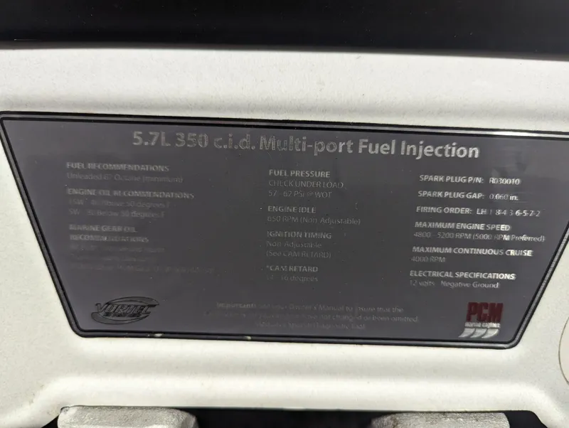 Slide: The Image of 5.7L 350 c.i.d. Multi-port Fuel Injection engine specifications for 2014 Centurion Enzo SV233. - 28