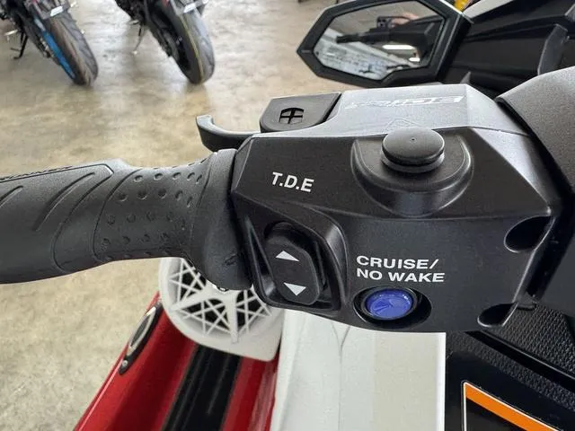 Slide: The Image of Yamaha VX Limited 2025 - 8